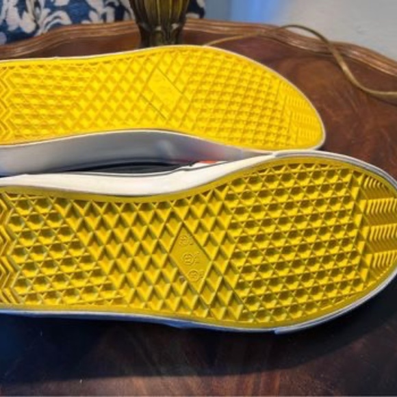 NWOT Bart Simpson, Duff Beer Shoes unisex - Picture 4 of 7